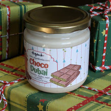 Cargar imagen en el visor de la galería, CHOCO DUBAI (Chocolate con leche, dátiles maduros, miel dorada y vainilla)